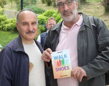 Walk İn My Shoes Şiir Kitabına Sanatçılarımız İlgi Gösterdi