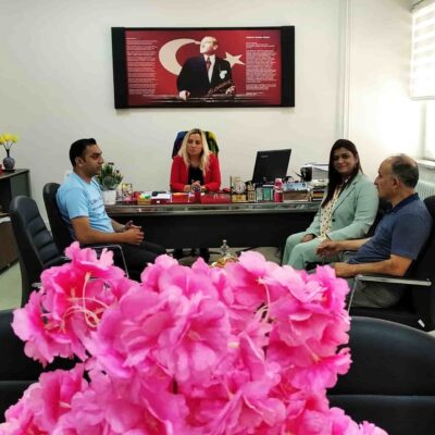 TOKAT SOSYAL BİLİMLER LİSESİ İNGİLTEREDEN GELEN EĞİTMENLERİ KABUL ETTİ