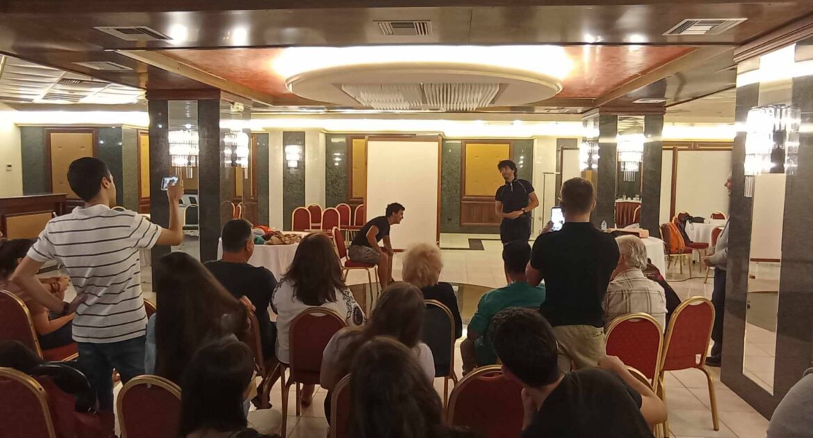 DİJİTAL VATANDAŞLIK, SİBER TACİZ VE ÇEVRİMİÇİ ŞİDDET
