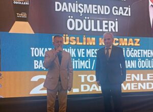 24. Tokat Enler Ödül Töreni’nde Müslim Kaçmaz’a “En İyi Eğitmen ve Proje Uzmanı” Ödülü
