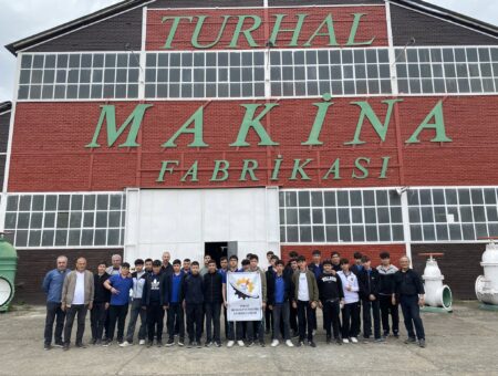 TOKAT MESLEKİ VE TEKNİK ANADOLU LİSESİ ÖĞRENCİLERİ TURHAL MAKİNE FABRİKASI’NI GEZDİ