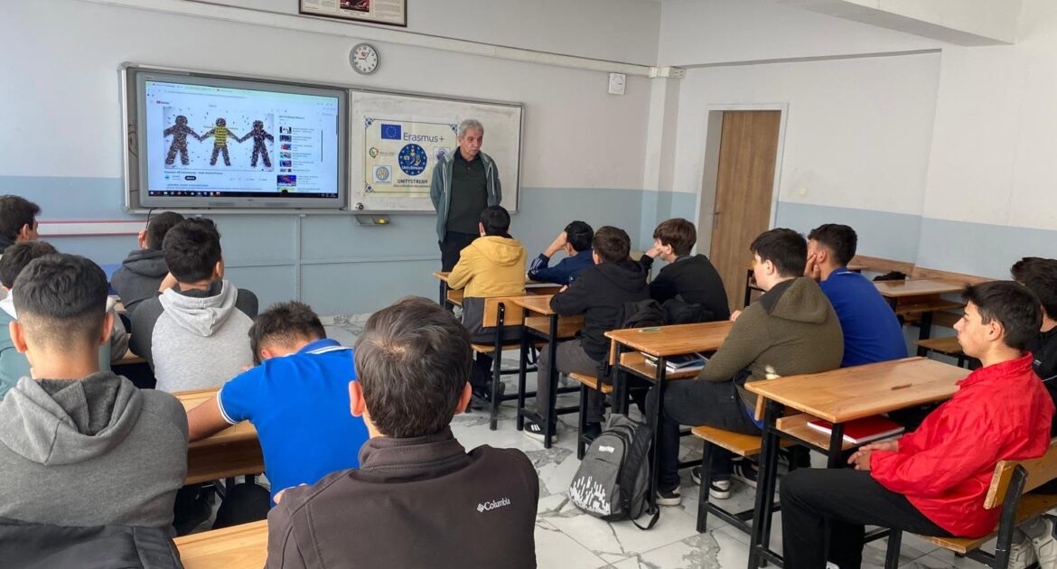 UNITYSTREAM Projesi Kapsamında Tokatlı Gençlere Dijital Yetkinlik, Avrupa Değerleri ve Aktif Vatandaşlık Eğitimleri Verildi